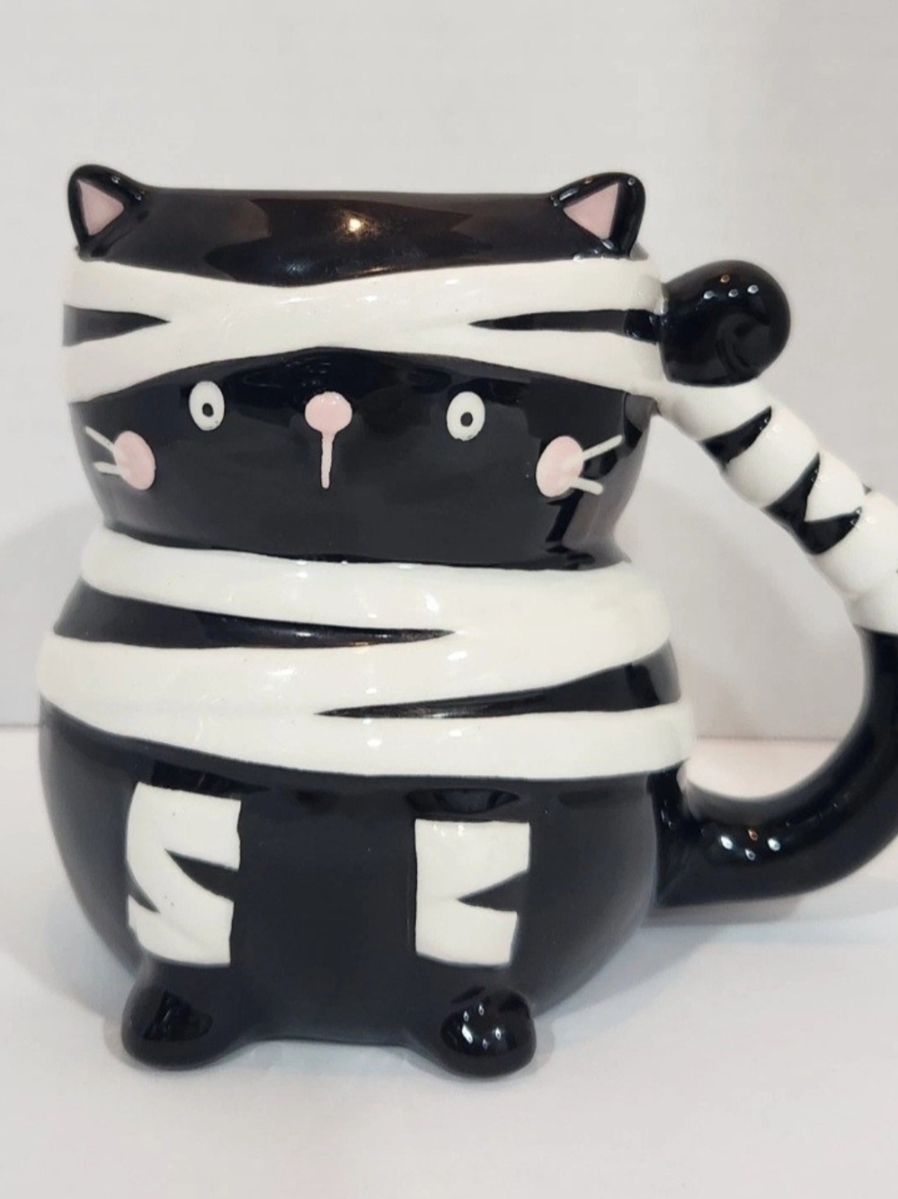 Black & White Cat Ceramic Mug - Cute Striped Kitty